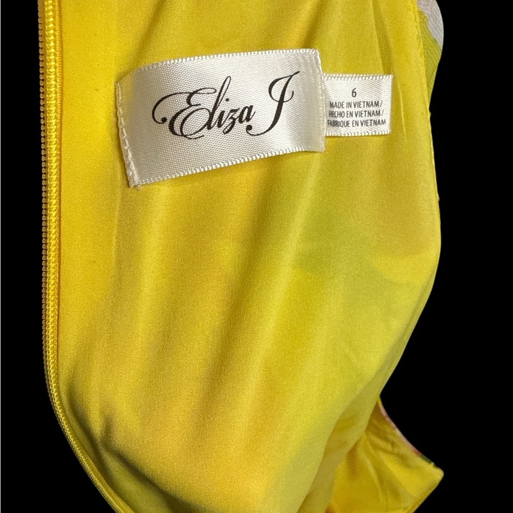 Eliza J Yellow Floral Maxi Dress - Picture 4 of 4